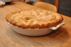 Thanksgiving apple pie